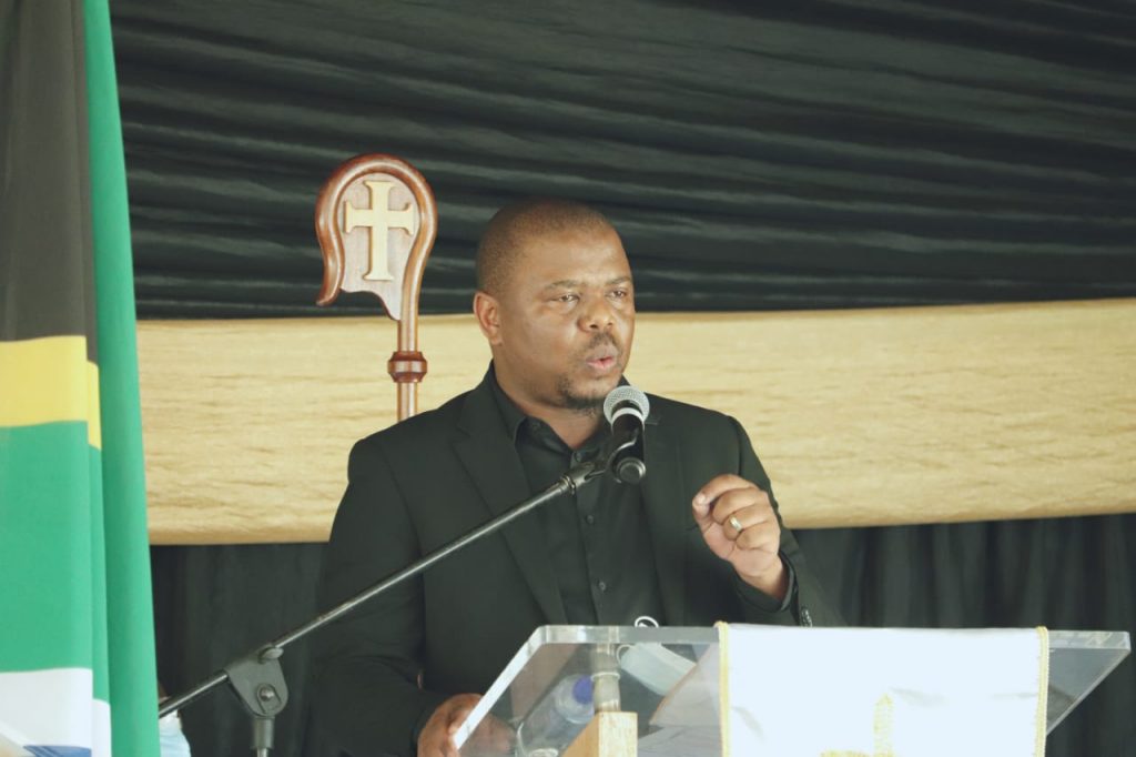 Media Statement: KZN Cogta MEC Hlomuka joins mourners in paying tribute to the late Inkosi Nxumalo