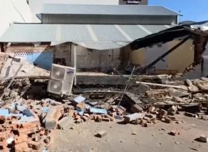 DISASTER MANAGEMENT TEAMS DISPATCHED FOLLOWING BUILDING COLLAPSE IN DURBAN